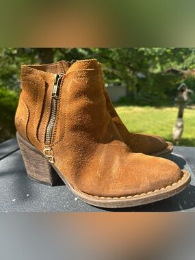 Born Boots Suede Leather Ankle Booties Cognac Brown Boho Festival Western Size 6